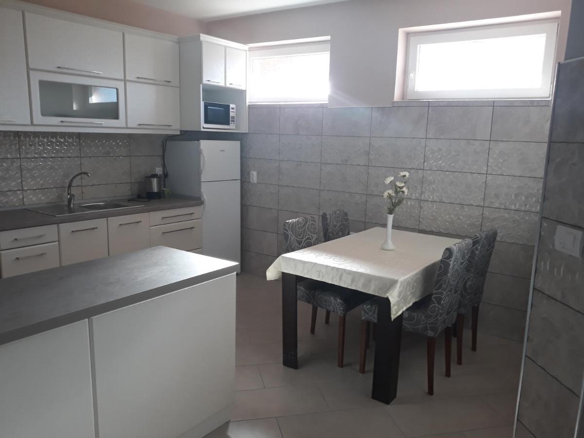 Andi Apartman Pacir Exterior photo