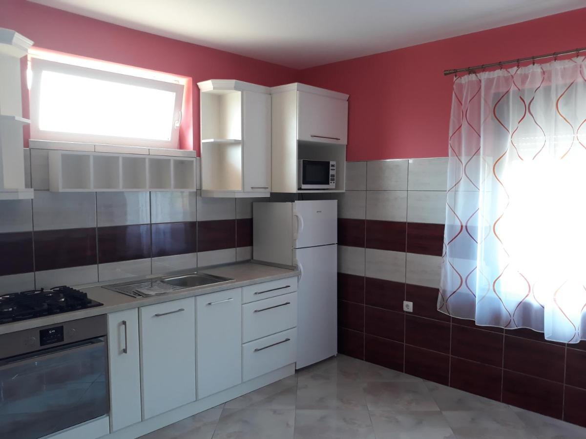 Andi Apartman Pacir Exterior photo